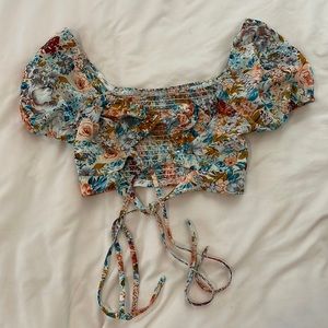 Floral tie front crop top